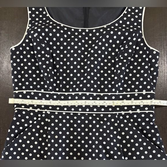Tahari Navy Blue And White Polka Dot Sleeveless Dress Sheath Size 8 Petite - Picture 12 of 13